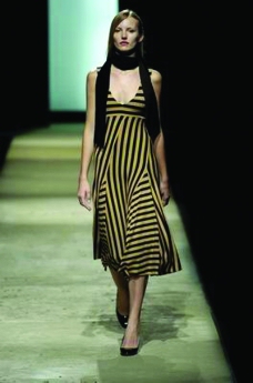 里约热内卢2004女装秋冬新品发布会0112