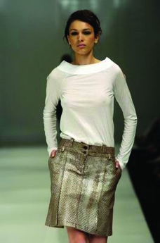 伦敦2004女装秋冬新品发布会里约热内卢2004女装秋冬新品发布会0065