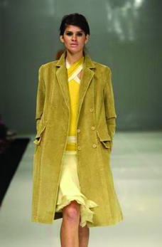 伦敦2004女装秋冬新品发布会里约热内卢2004女装秋冬新品发布会0078