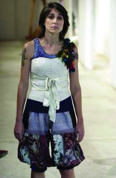 米兰2004女装秋冬新品发布会里约热内卢2004女装秋冬新品发布会0008