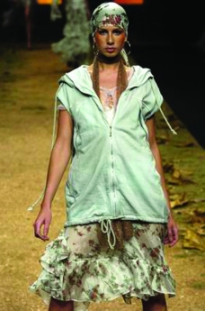 米兰2004女装秋冬新品发布会里约热内卢2004女装秋冬新品发布会0170