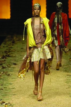 米兰2004女装秋冬新品发布会里约热内卢2004女装秋冬新品发布会0175