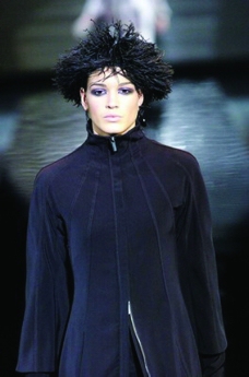 里约热内卢2004女装秋冬新品发布会米兰2004女装秋冬新品发布会0276