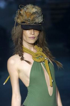 里约热内卢2004女装秋冬新品发布会米兰2004女装秋冬新品发布会0620