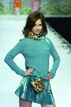 米兰2004女装秋冬新品发布会0211