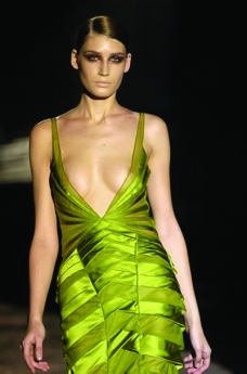 里约热内卢2004女装秋冬新品发布会米兰2004女装秋冬新品发布会0550